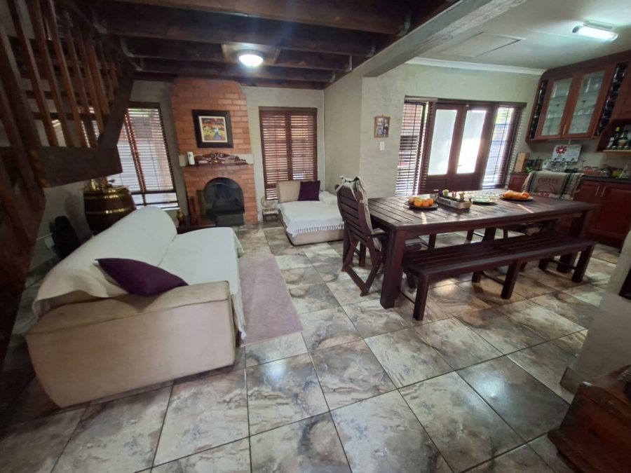 4 Bedroom Property for Sale in Waterval East North West